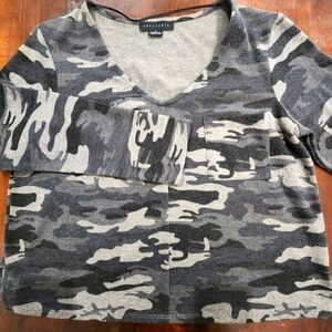 Sanctuary Women's Camo‎ Cropped Sweater Long Sleeve Grey Black Pocket V Neck L/P